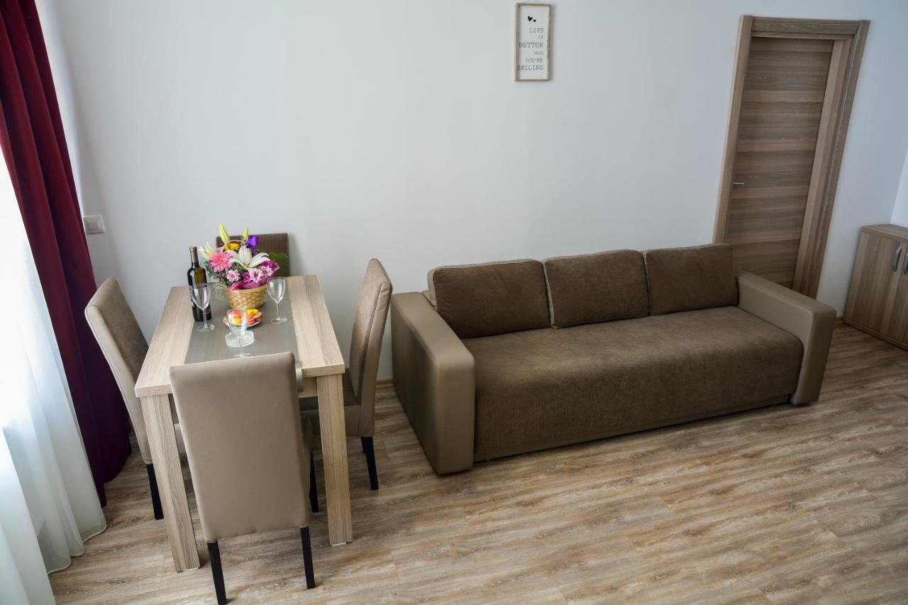 Oceana Summerland Apartment Mamaia Extérieur photo